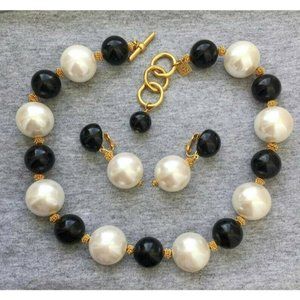 VTG Anne Klein pearl Necklace choker earrings set